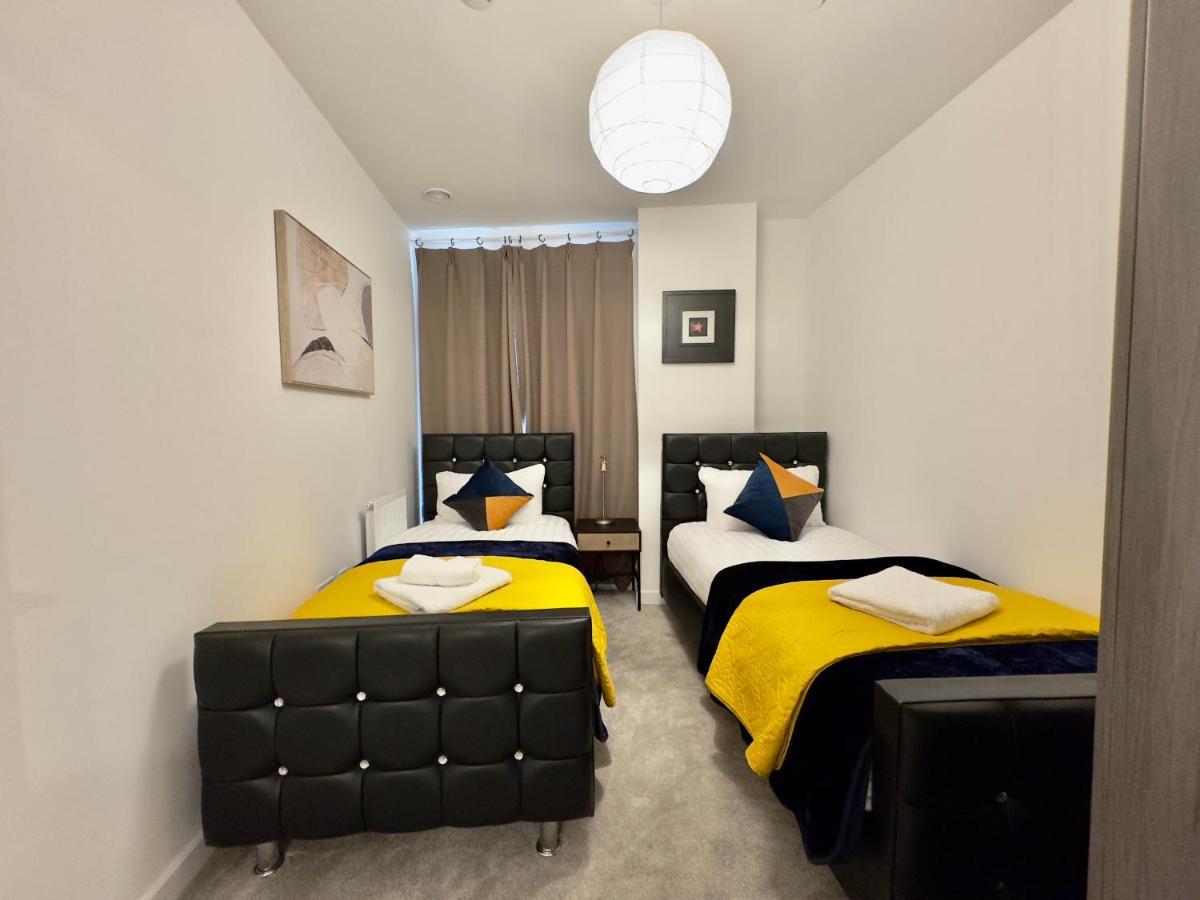 3Bedroom, 2Bathroom, Balcony,Luxury Flat Westfield 런던 외부 사진