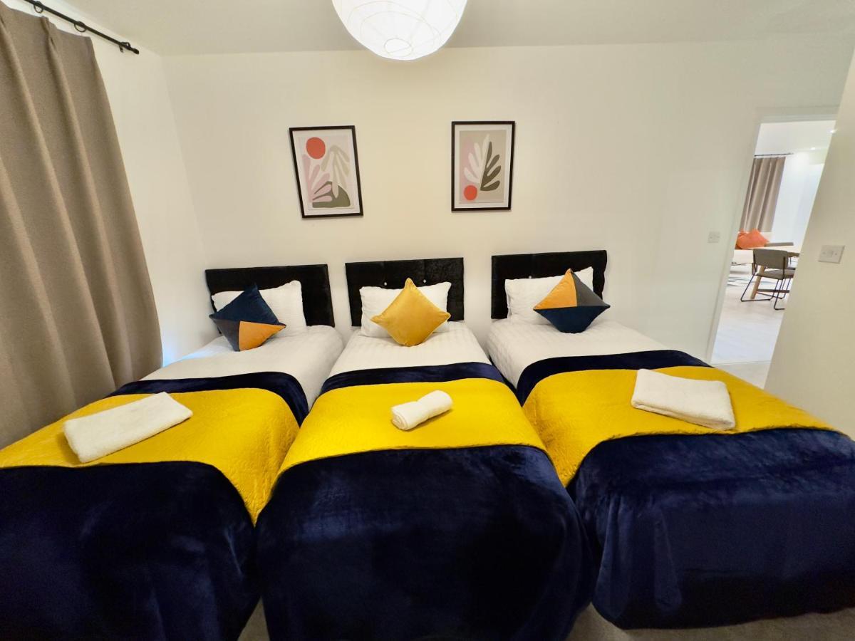 3Bedroom, 2Bathroom, Balcony,Luxury Flat Westfield 런던 외부 사진