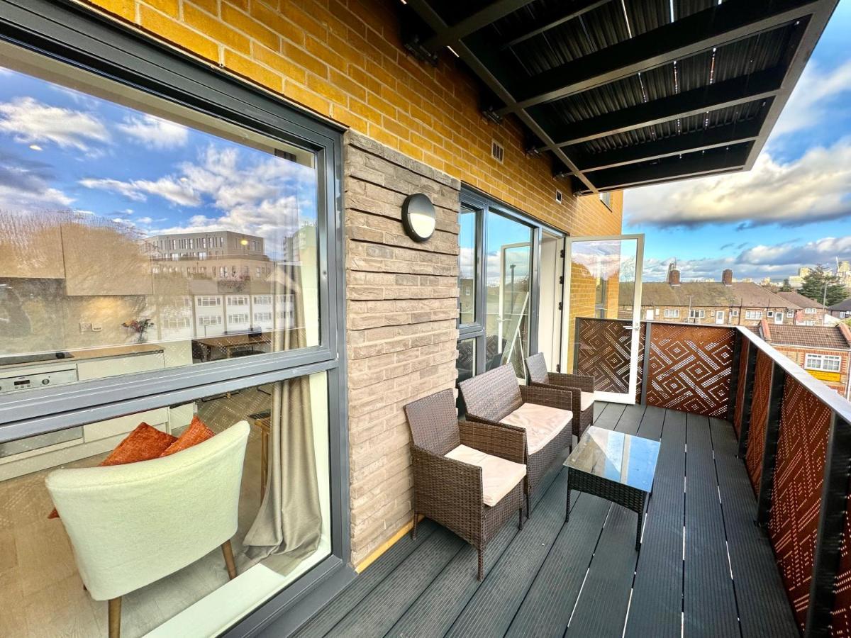 3Bedroom, 2Bathroom, Balcony,Luxury Flat Westfield 런던 외부 사진