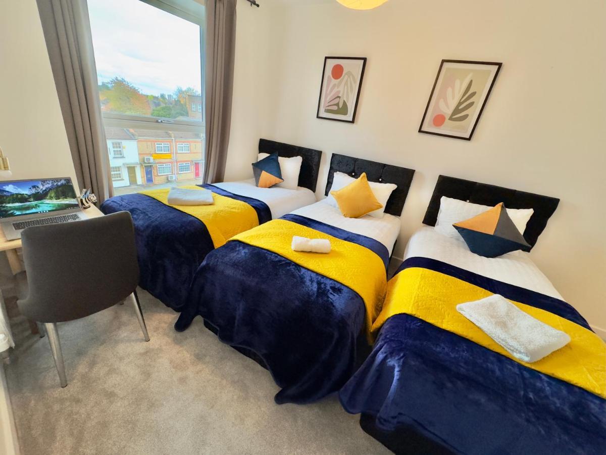 3Bedroom, 2Bathroom, Balcony,Luxury Flat Westfield 런던 외부 사진