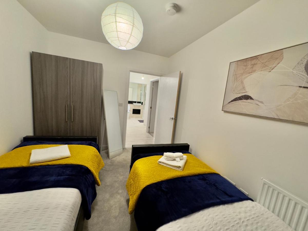 3Bedroom, 2Bathroom, Balcony,Luxury Flat Westfield 런던 외부 사진