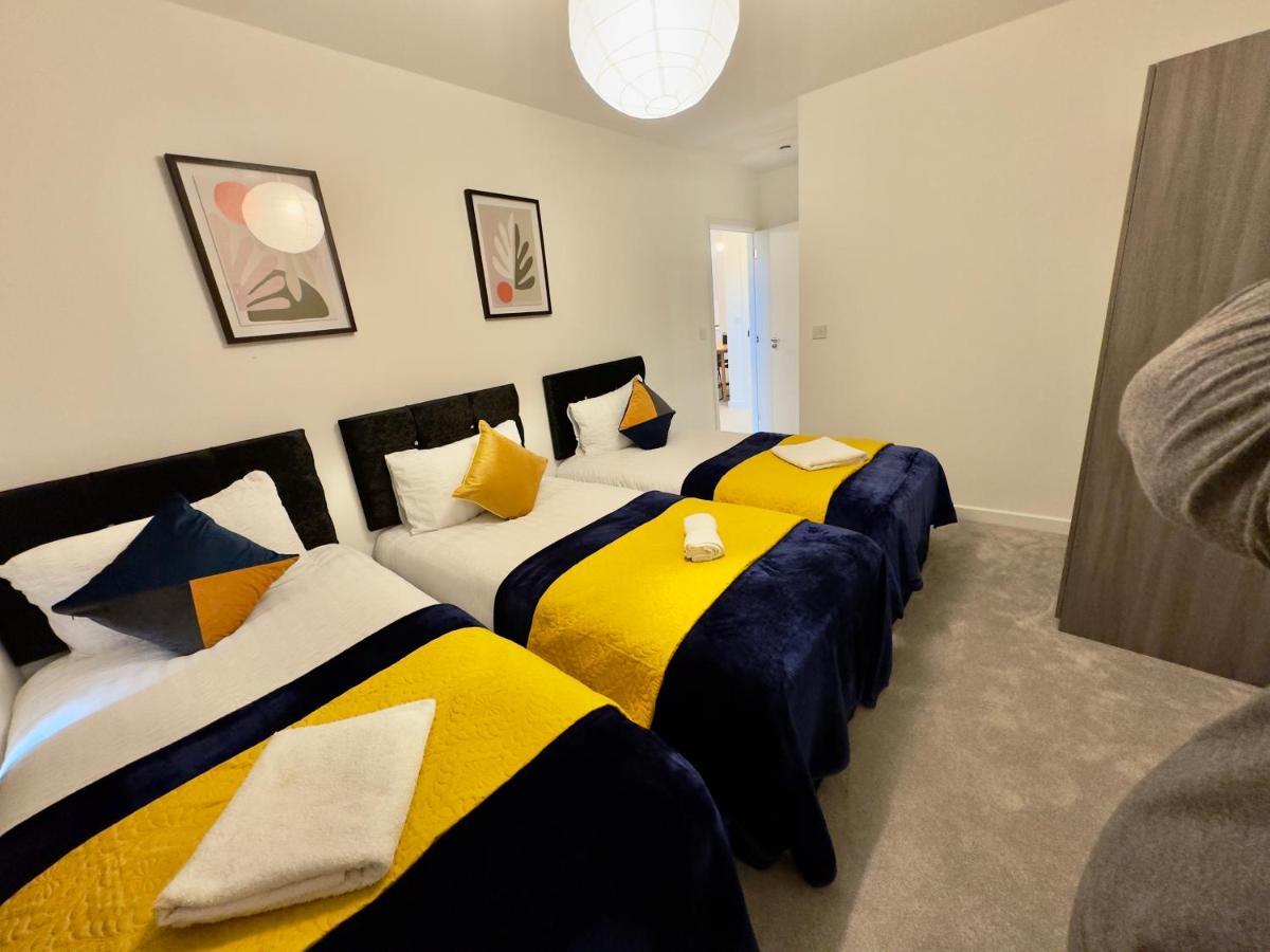 3Bedroom, 2Bathroom, Balcony,Luxury Flat Westfield 런던 외부 사진
