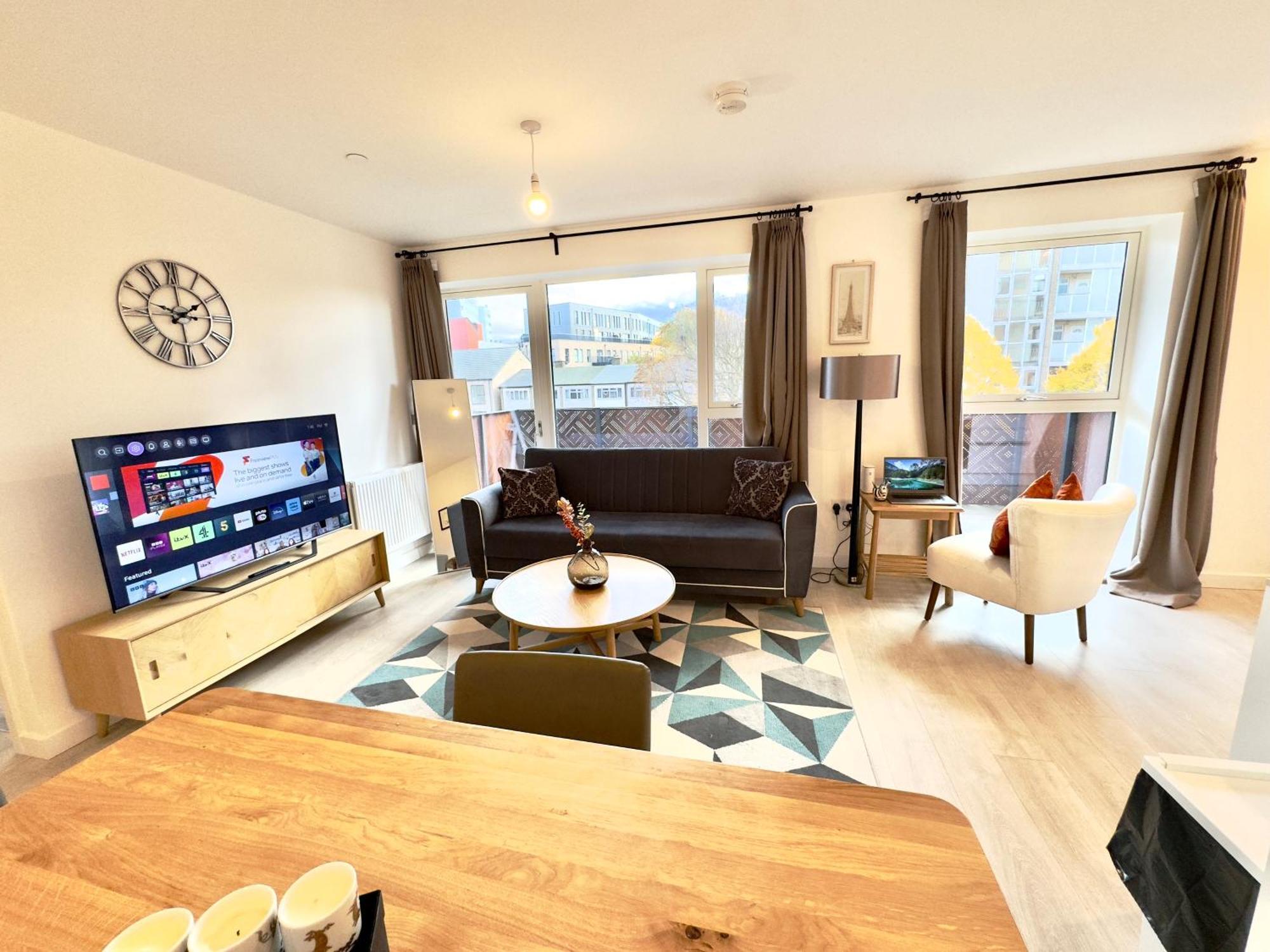 3Bedroom, 2Bathroom, Balcony,Luxury Flat Westfield 런던 외부 사진